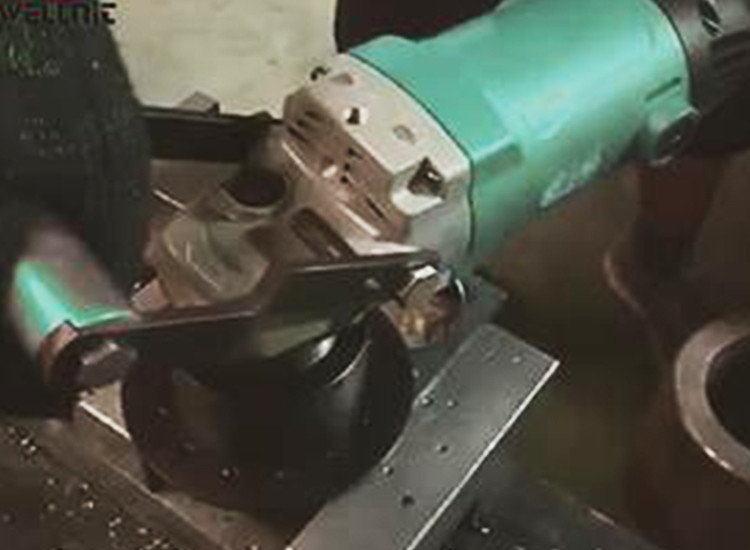 Multifunctional Electric Pipe Beveling Machine Soft Start With 4 Blades