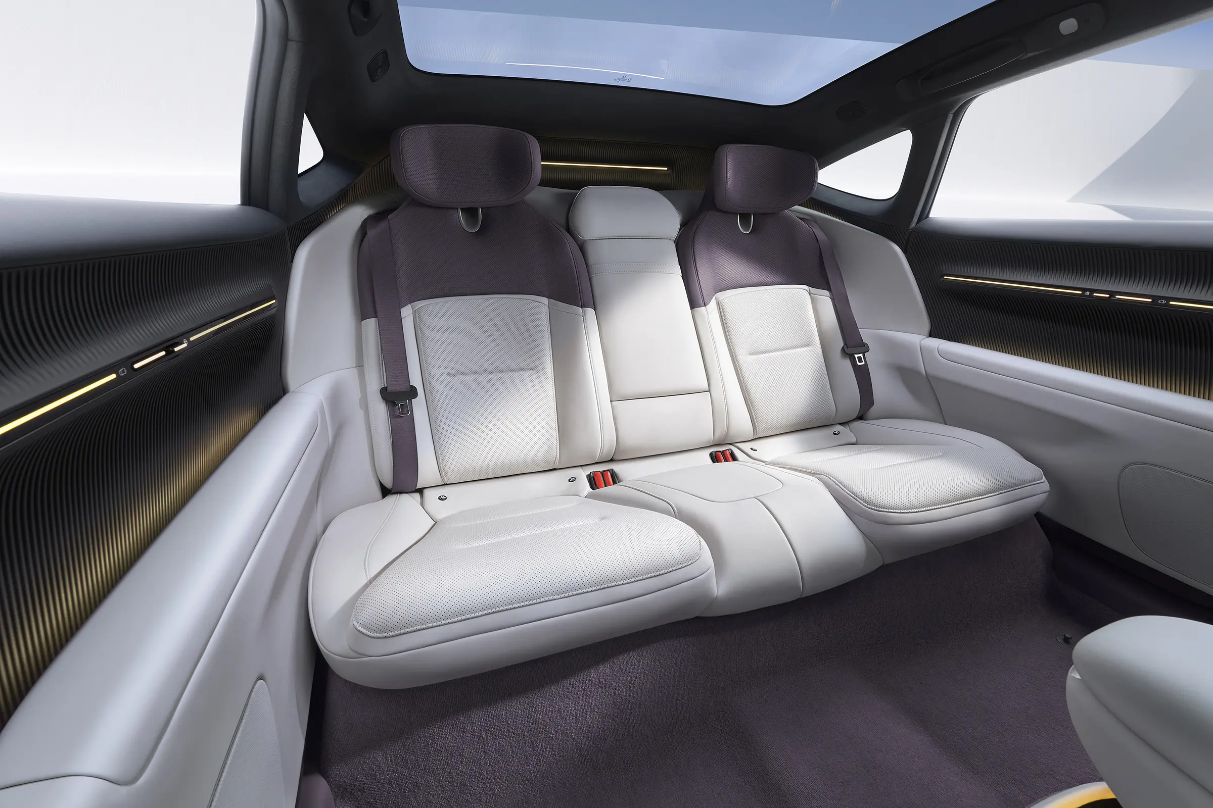 Fuel Electric 100% Avatr 12 2024 Single Motor 5 Seater Sedan 700KM Range Ternary Lithium Battery Energy Vehicles Changan