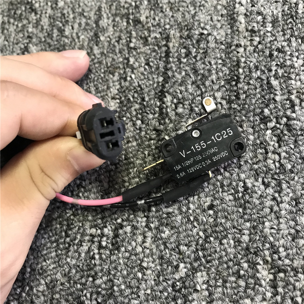Mechanical Micro Switch Sensor V-155-1C25 For Doosan Excavator DX55/DX60