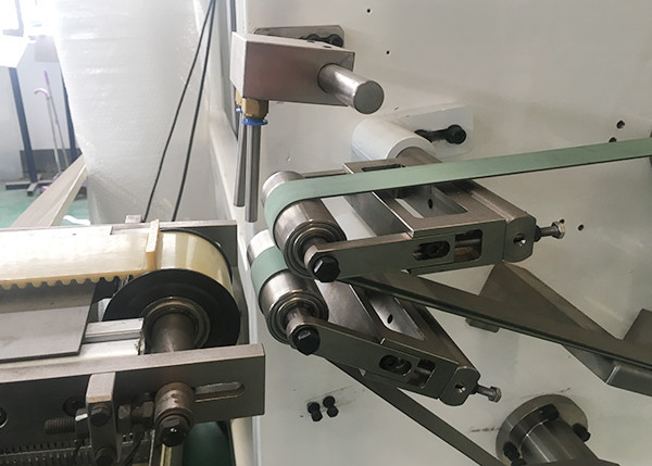 25KW Aluminum Film 200MM Sanitary Pads Packaging Machine