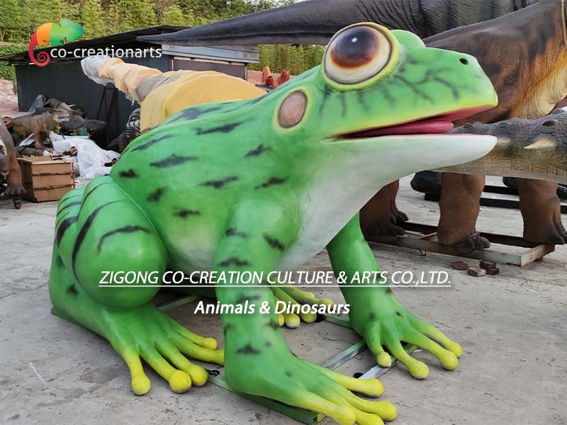 Customized Giant Animatronic Frog Animals Realistic For Amusement Exhibition