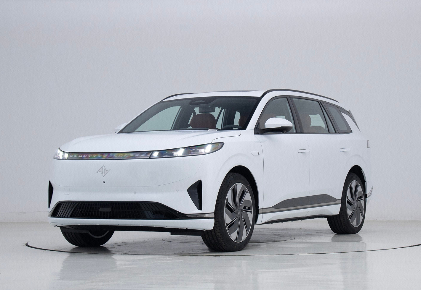 Left Steering Energy Vehicle Customized 5-door 6-seater SUV Dongfeng Yipai 008 Electric Vehicle 636MAX Pure Electric SUV