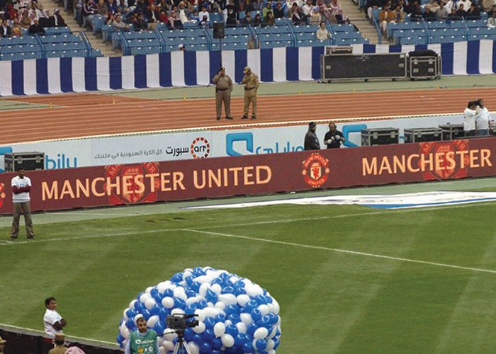 SMD3535 Outdoor Full Color Led Display IP65 Football Led Billboard