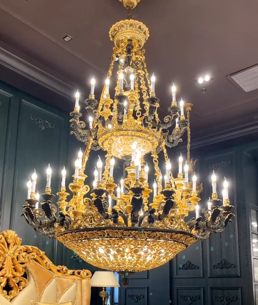 European Retro Custom Chandeliers High End Golden Candle Chandelier LED Light Source