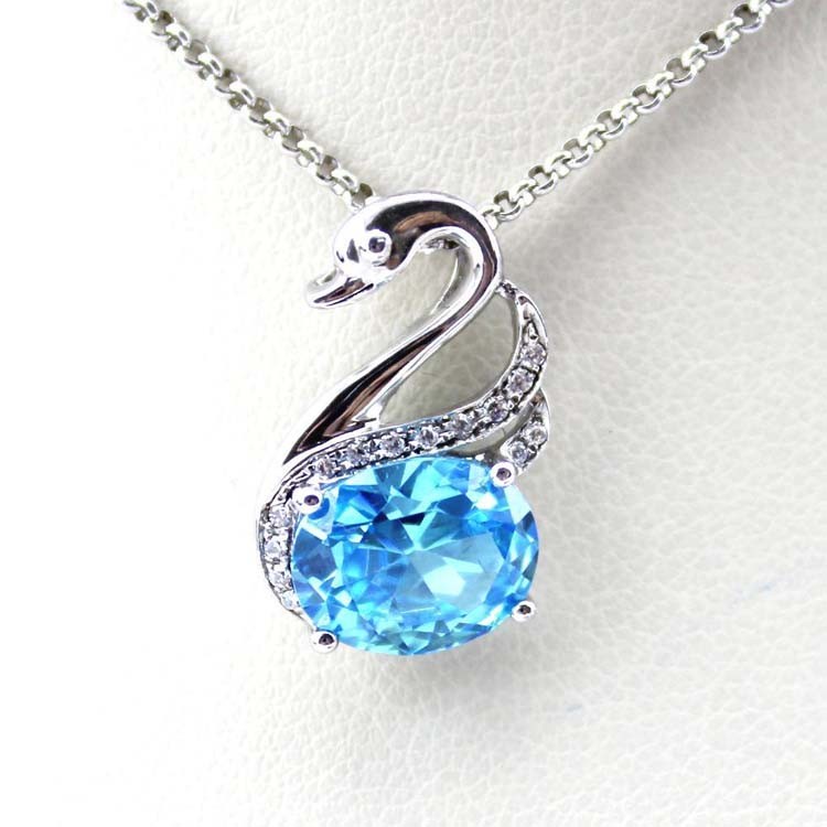 925 Sterling Silver Oval Green Cubic Zircon Swan Pendant Necklace (PSJ090)