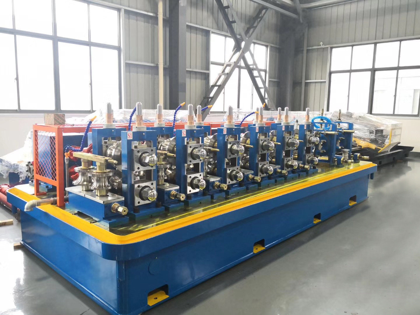 Hf Carbon Steel 0.7mm Stainless Steel Tube Mill Round Pipe Making Machine
