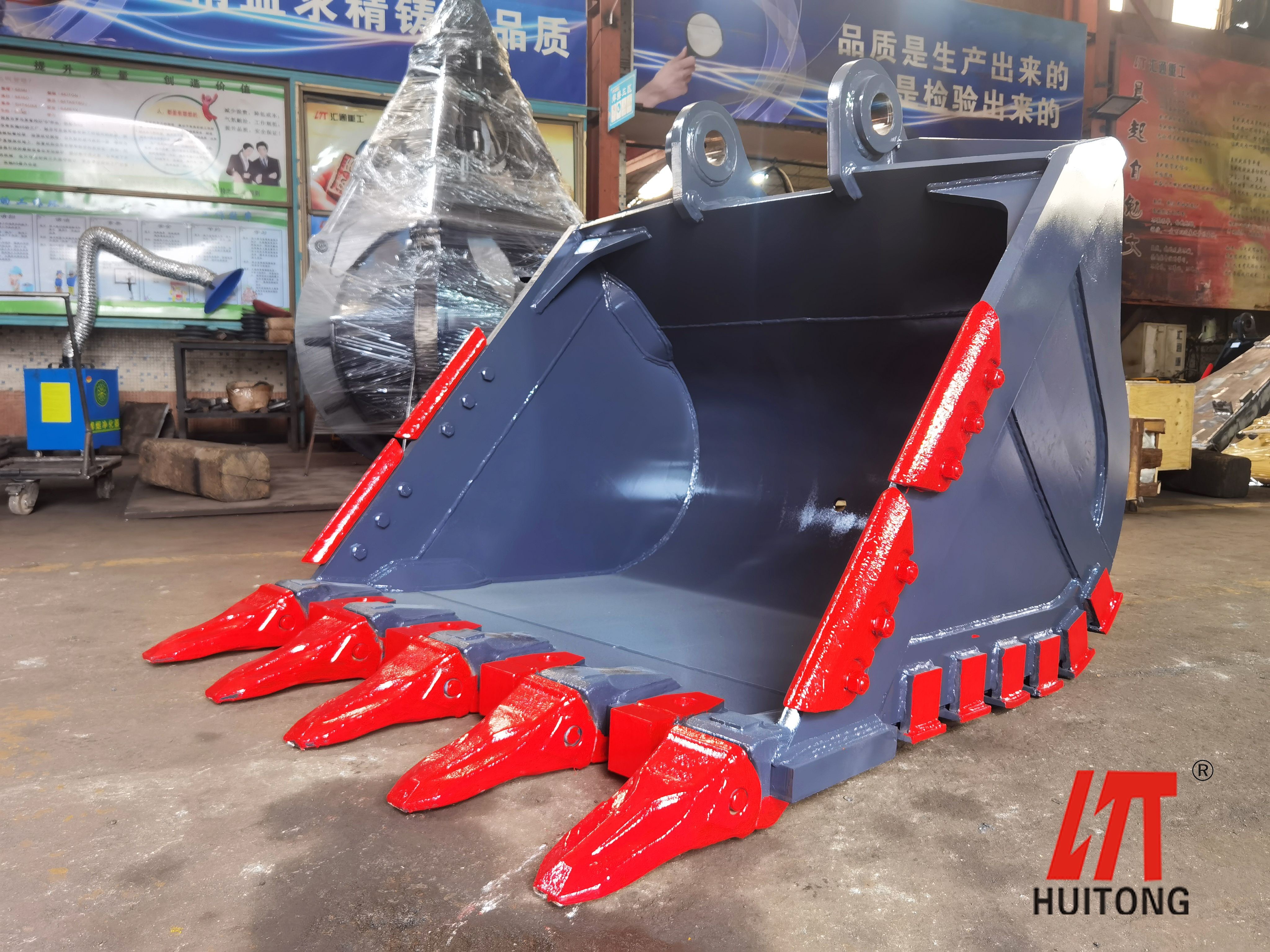 NM400 Material Excavator Rock Bucket Large Capacity 1.6cbm