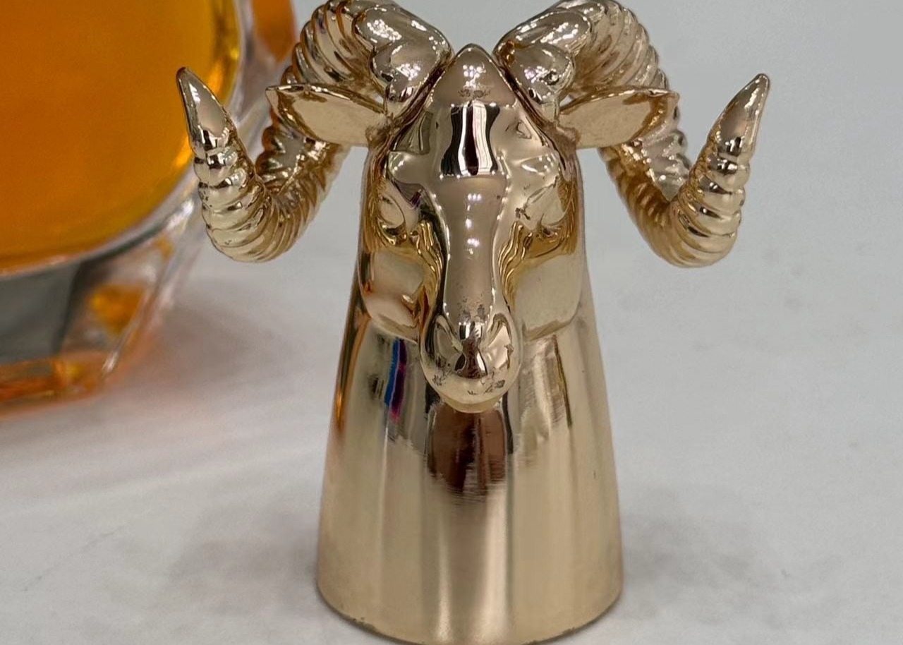 Elegant Antelope-Shaped Zamak Perfume Caps Perfume Cover With Customized Logo