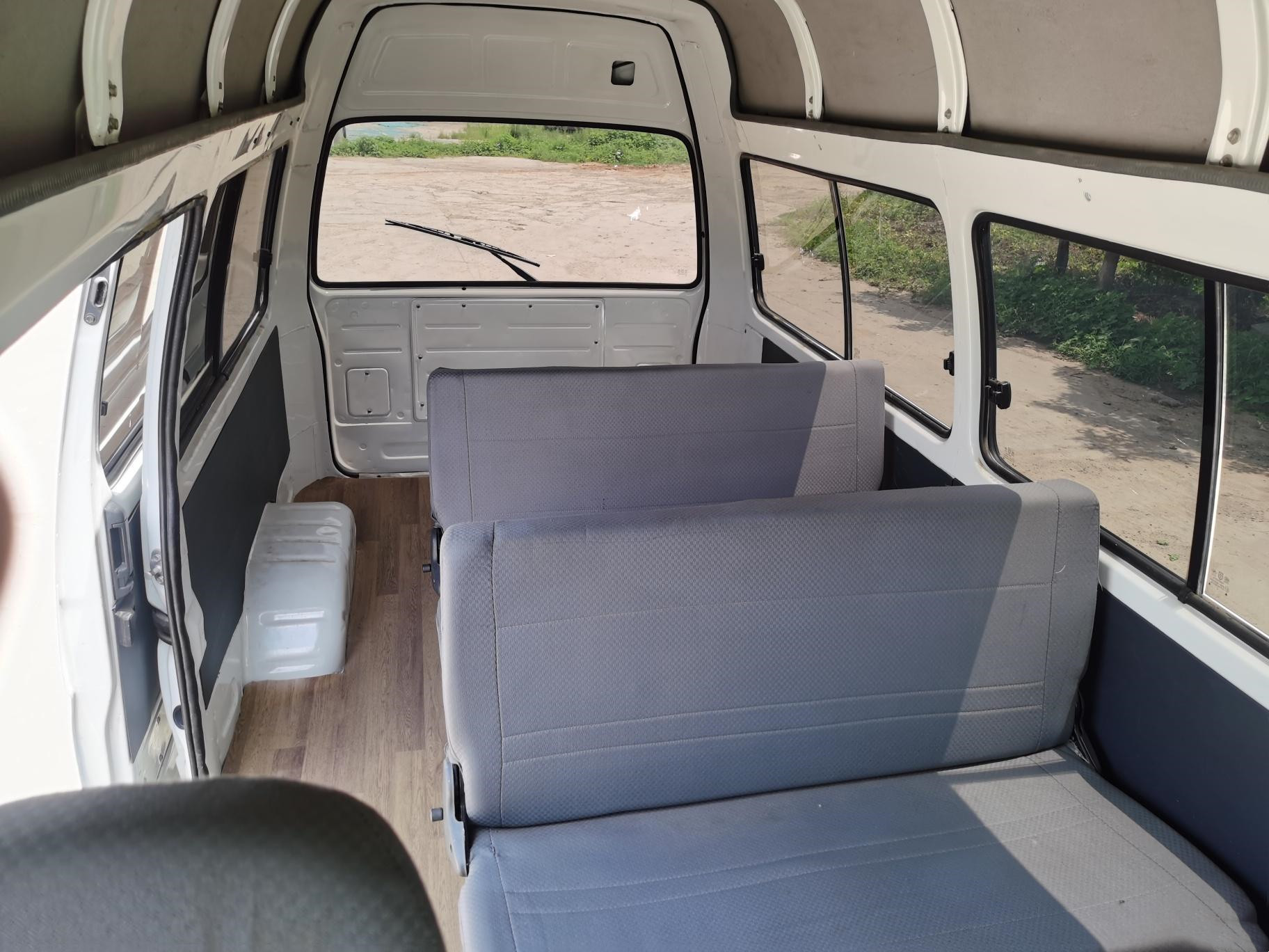 Jinbei Hiace Used Mini Bus Cargo Van 8seater 2017 Second Hand Coach Bus