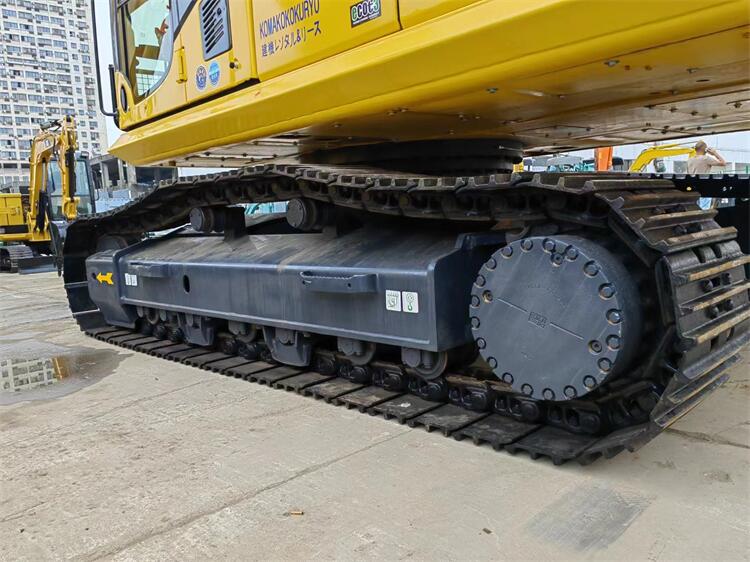 Japan Good Health Original Komatsu PC300-7 PC300 Excavator with 184KW Hydraulic Valve