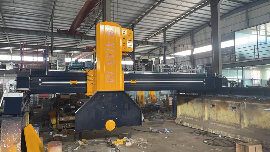 FOUR COLUMN MIDDLE BLOCK CUTTER MACHINE FOR CURBSTONE