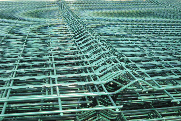 Powder Coated Welded Razor Custom Barbed Wire Fencing Fence Mesh 100X100mm Factory