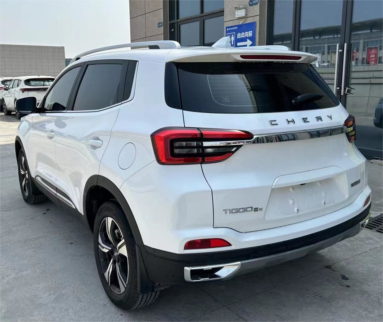 Used Good Quality Cheap Gasoline 2021 Chery Tiggo 5x 5 Doors 5 Seats Small SUV China Professional Car Exporter