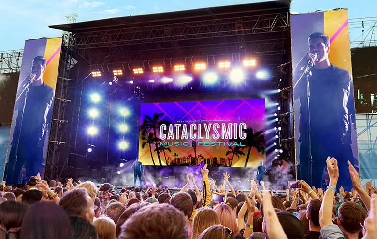 Outdoor Giant Stage Background LED Video Wall Rental Screen P2.84 Seamless Splicing
