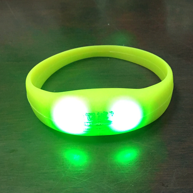 Night Run Motion Activated Light up Controllable Concert LED Silicone Glow Bangle Bracelet Concert Wristband for sale