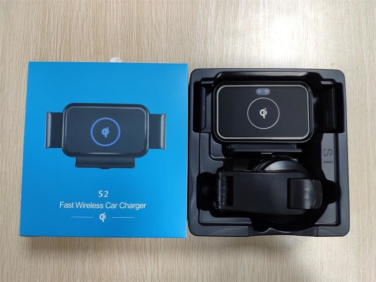 2A 9V Wireless Charging Magnetic Car Mount Qi Auto Clamping Car Phone Holder