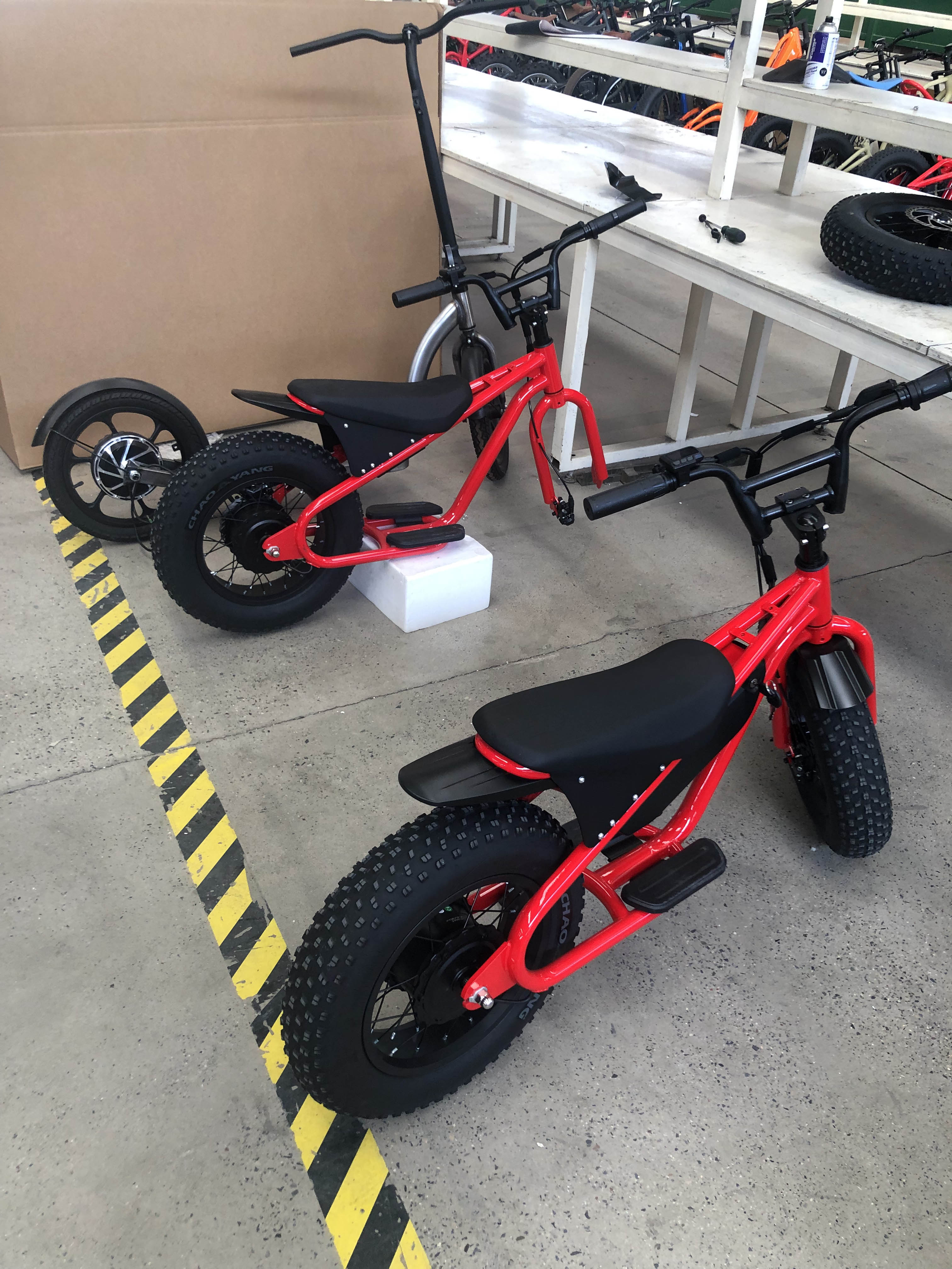 16-inch*4.0 Fat Tire Electric Off-road Endurance Bike for Kids Max Speed 37km/h 16 inch