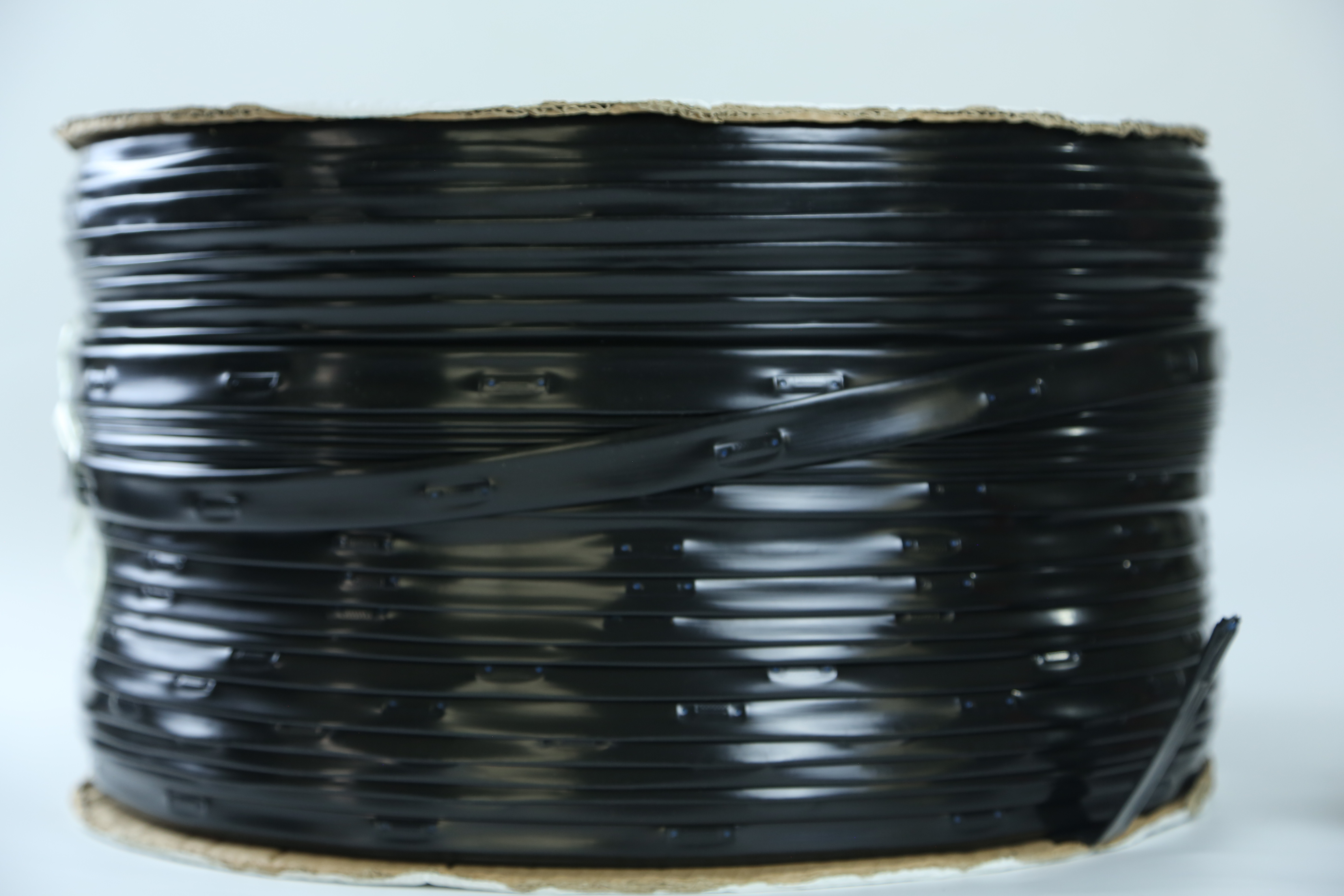Black Irrigation Tape Drip Line Polyethylene Flow Rate 0.5L/H-2.7L/H