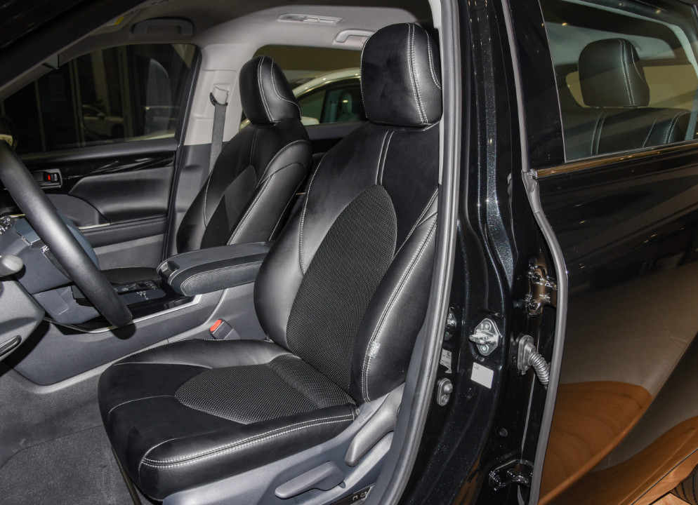 Toyota Highlander SUV Gasoline Powered Cars 7 Seaters Highlander Suv
