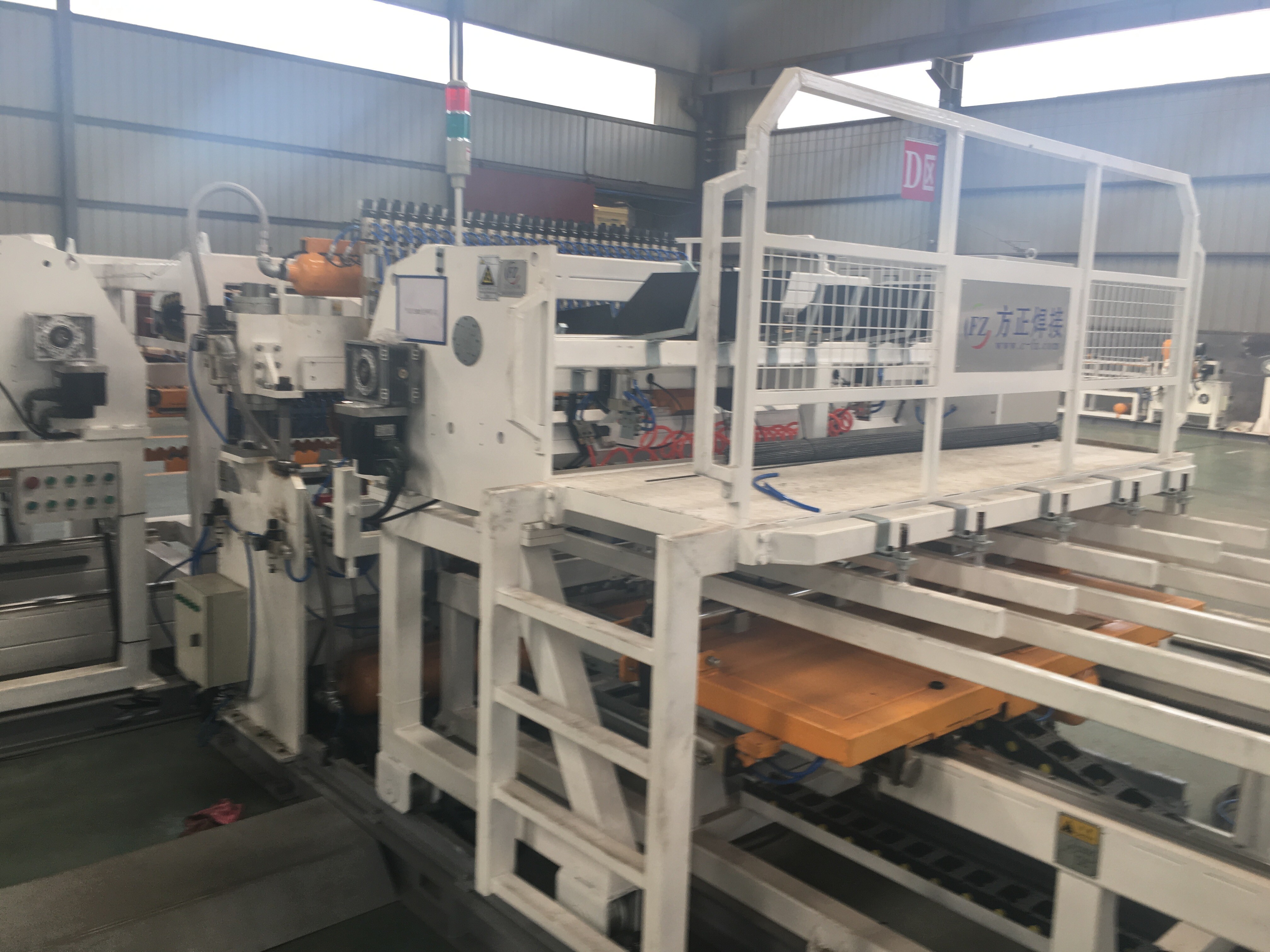 Fully 500mm Automatic Wire Mesh Welding Machine For Goods Pallet Rack Solution