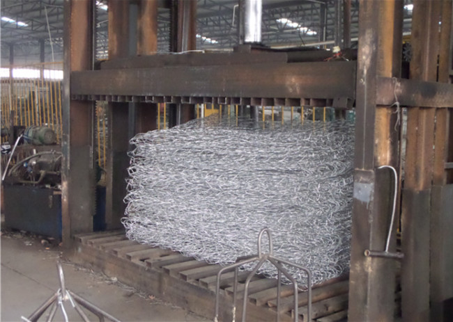 270g/M2 Zinc Coating Welded Mesh Metals Gabion Baskets 120×150mm 4mm Wire Diameter