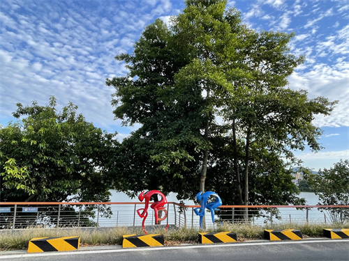 Cycling Race Outdoor Garden Sculptures Multicolor Handmade For Theme Park