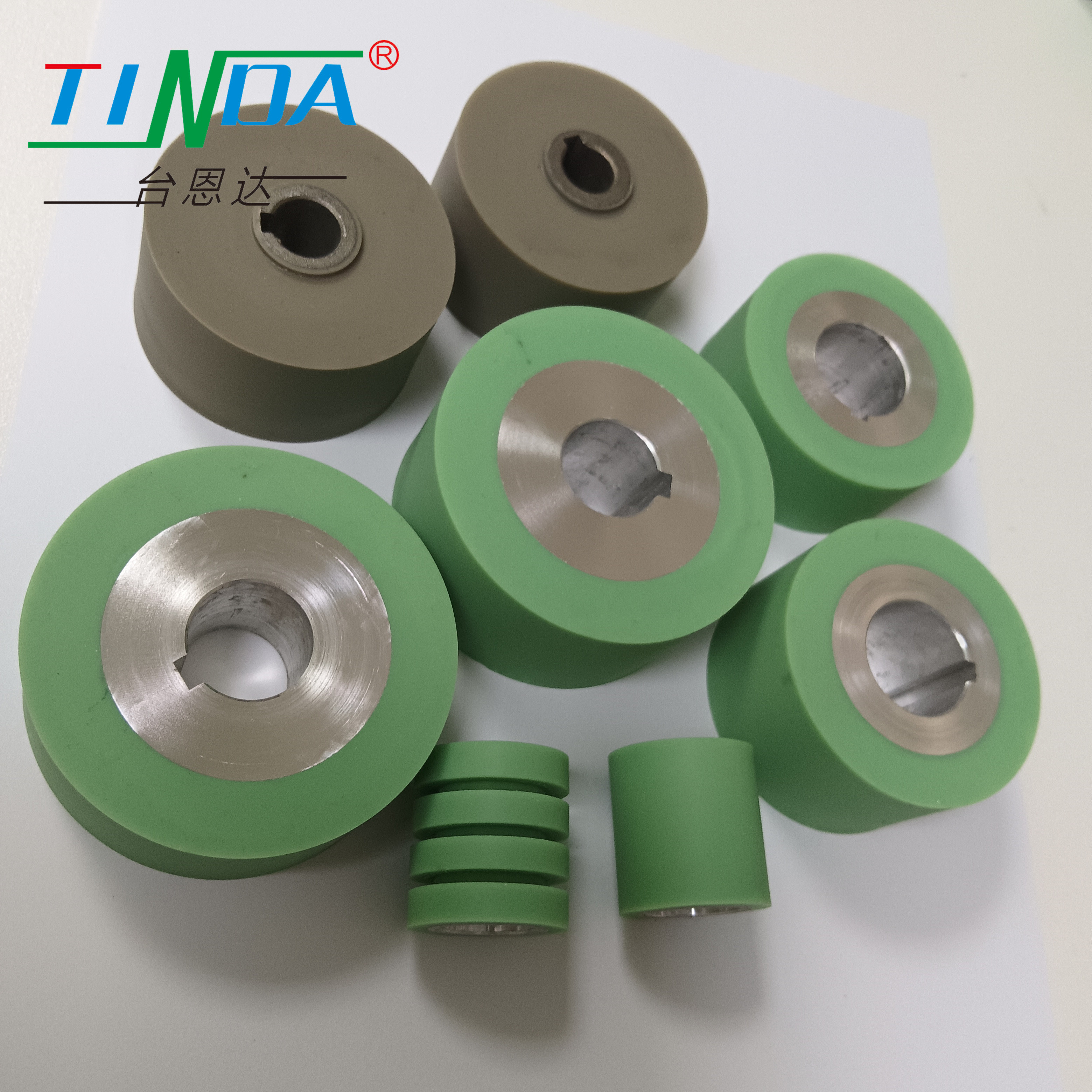 High Durability Rubberized Feed Rollers Customized For Various Hot Air Seam Seal Machine