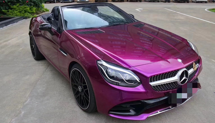 Swipeable Shiny Gloss Metallic Purple Vinyl Wrap 140gsm Bubble Free For Car