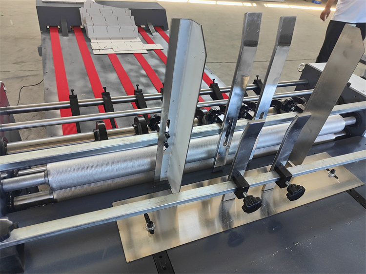 Corrugated Clapboard Inserting Assembly Partition Slotter Machine for Your Manufacturing Plant