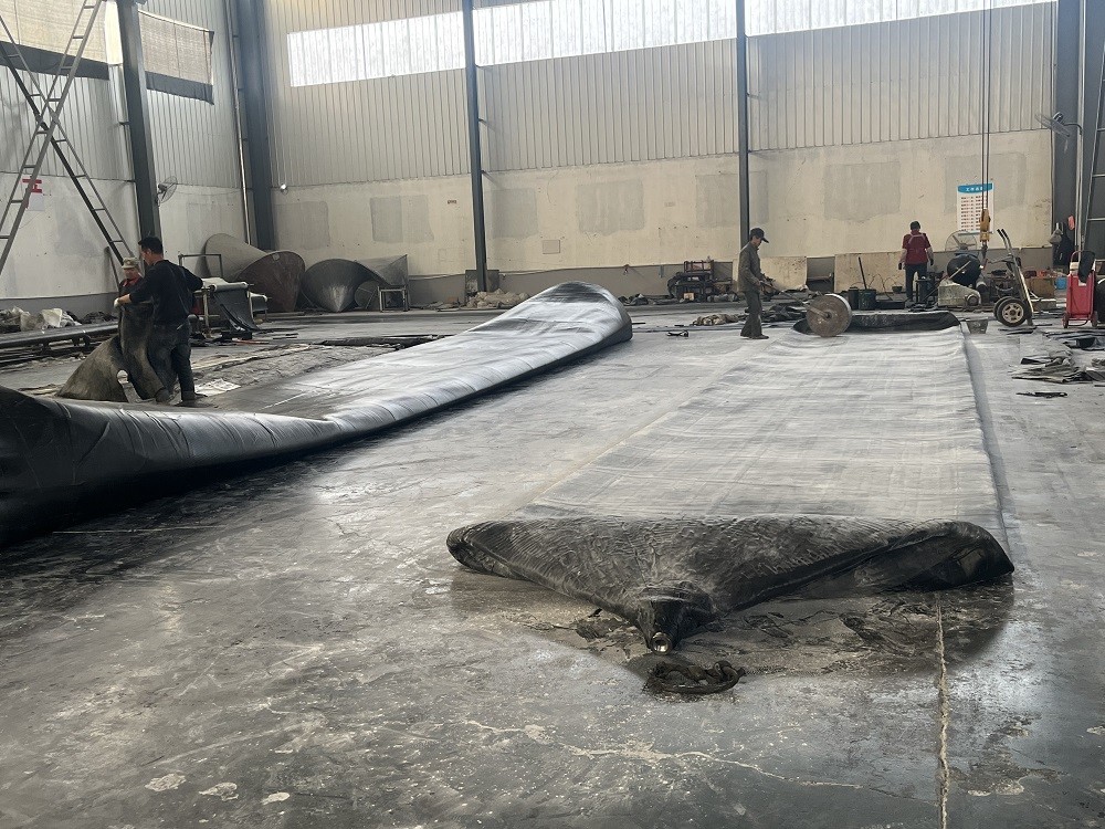 Cylindrical High Pressure Rubber Inflatable Marine Airbags for Dock Launching