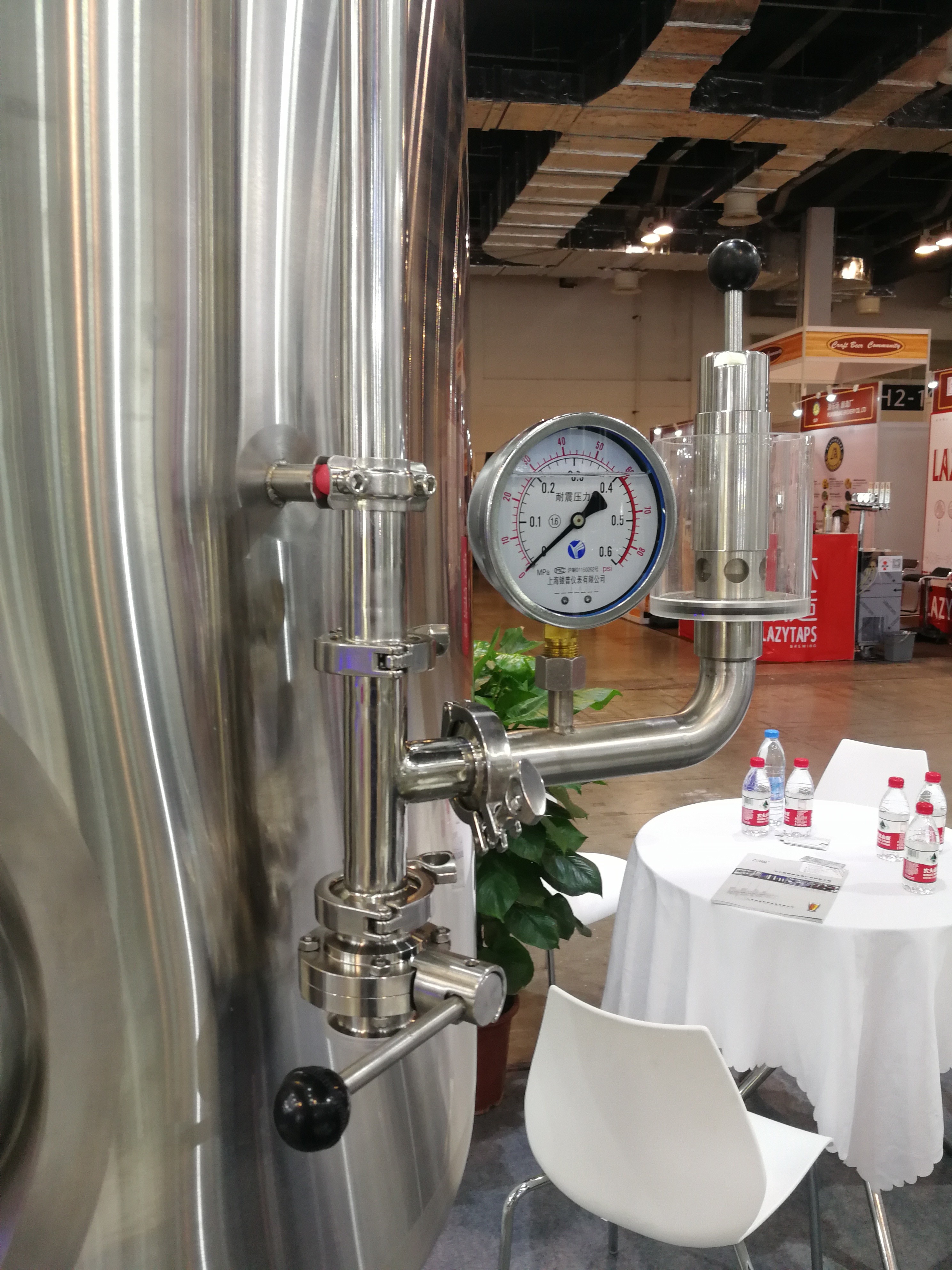 Stainless Steel 2.6m Beer fermentation Tank 1000L beer Conical Fermenter