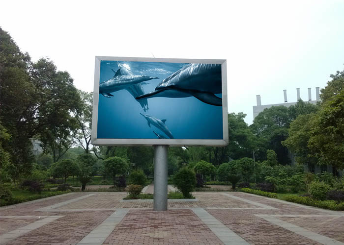 Double Pillar Type P10 Outdoor LED Displays IP65 Billboard Led Screen