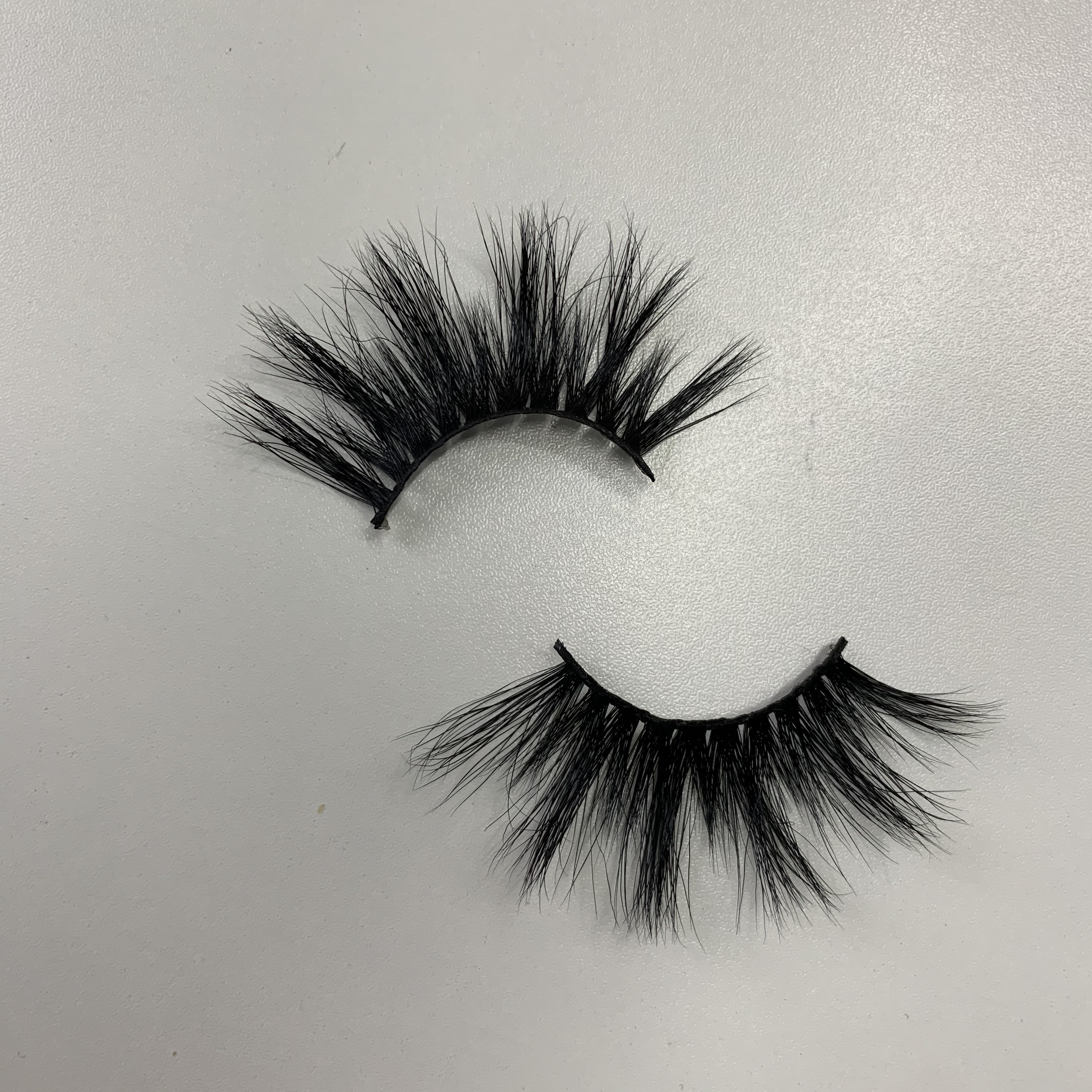 100% Handmade Craft 5D Mink Eyelashes Natural Black Color Custom Logo