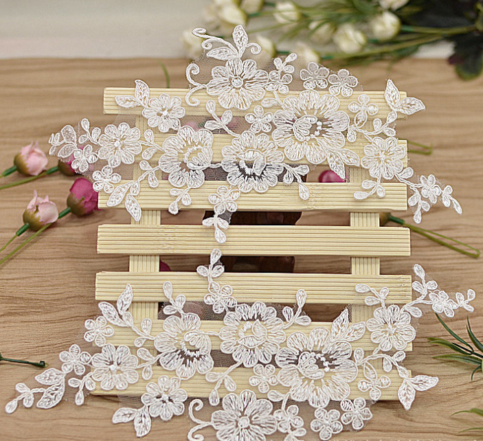 Sliver Wire Cord Lace Applique Ivory Color Embroidery Flower for Wedding Dress