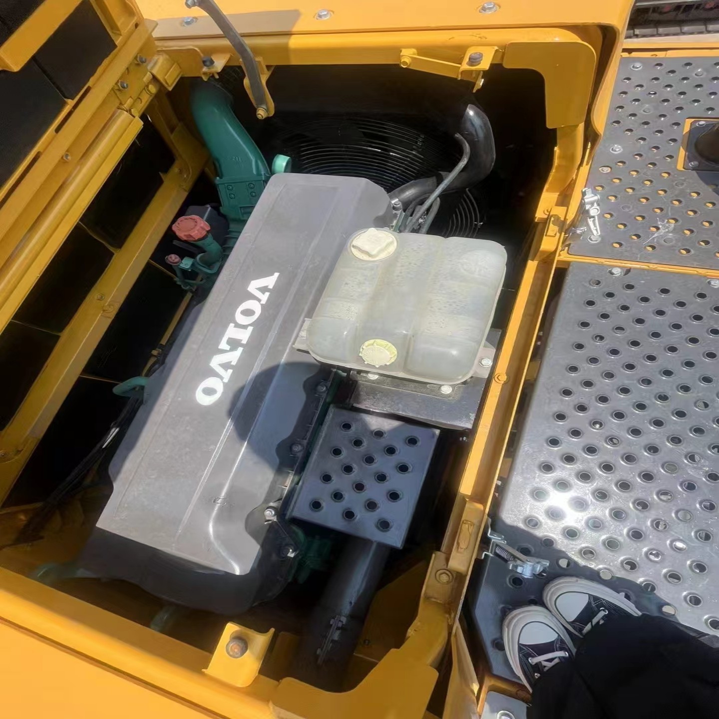 Secondhand Excavator Original VOLVO EC480D Used Hydraulic 48ton Crawler Digger