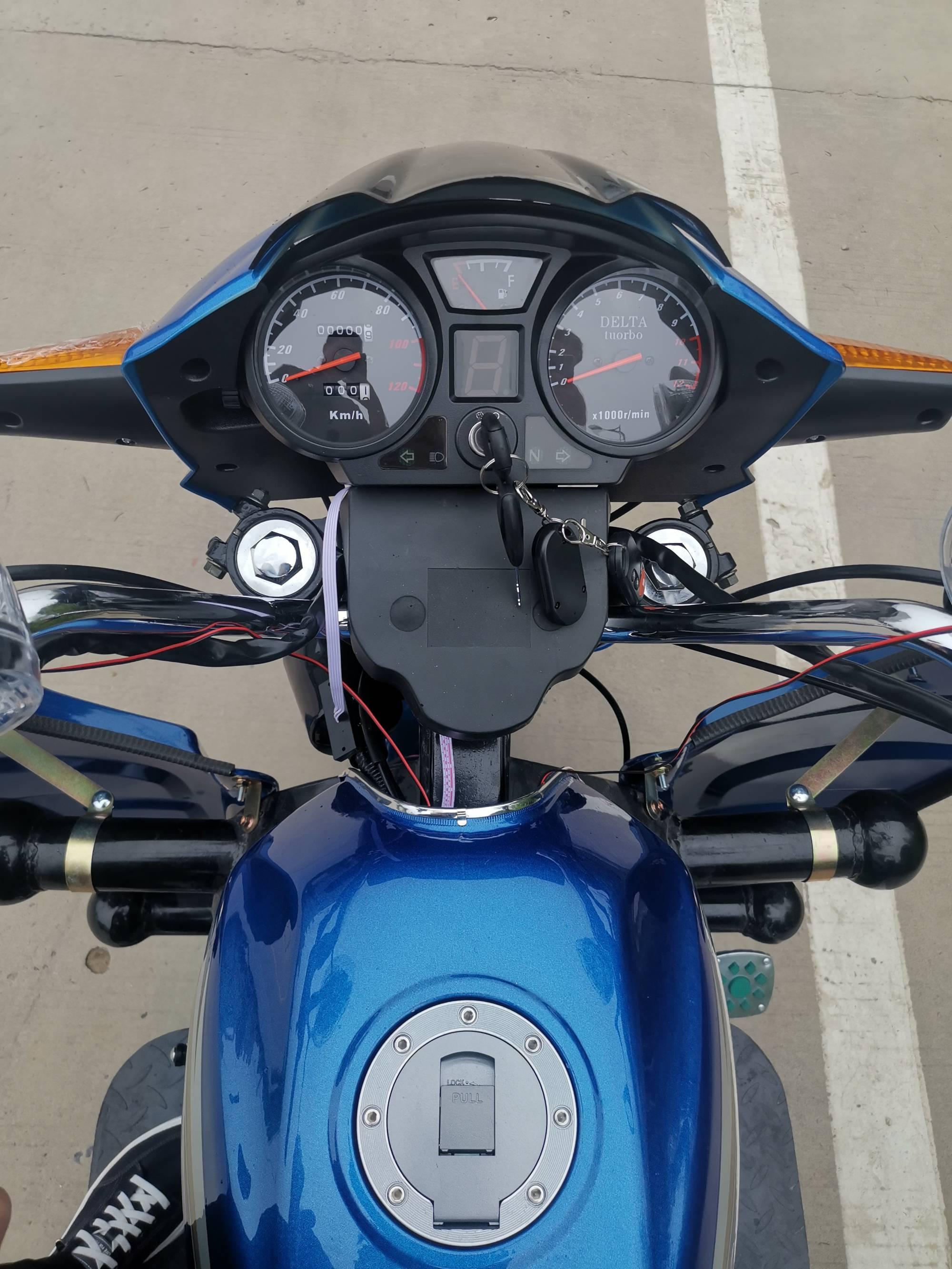 Egypr 3 Wheel Gasoline Motorcycle 200CC Cargo Tricycle