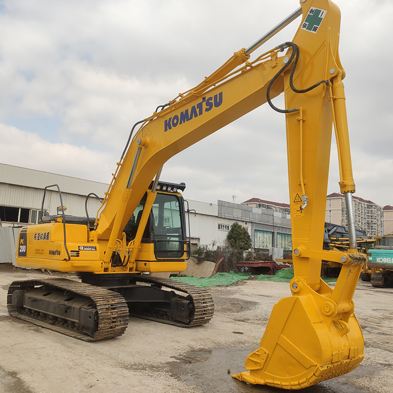 20 Ton Operating Weight Komatsu PC200 Excavator with Original Color Second Hand