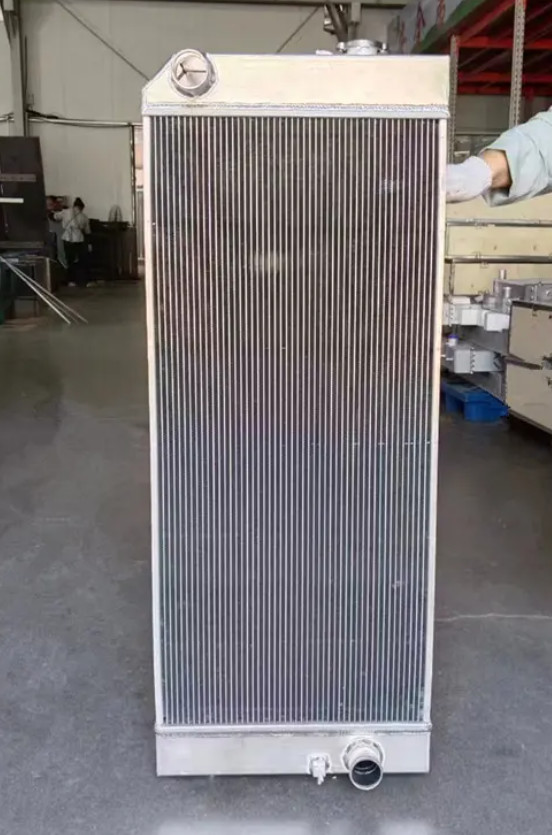 Excavator Water Tank E324D E324DFM E324DL E325D E325DFM E325DL E326DL E329D E329DL Radiator 353-5549 3535549 For CAT Excavator