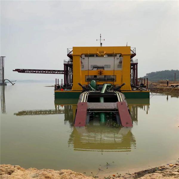 China New Diesel Engine 24inch Cutter Suction Sand Dredger