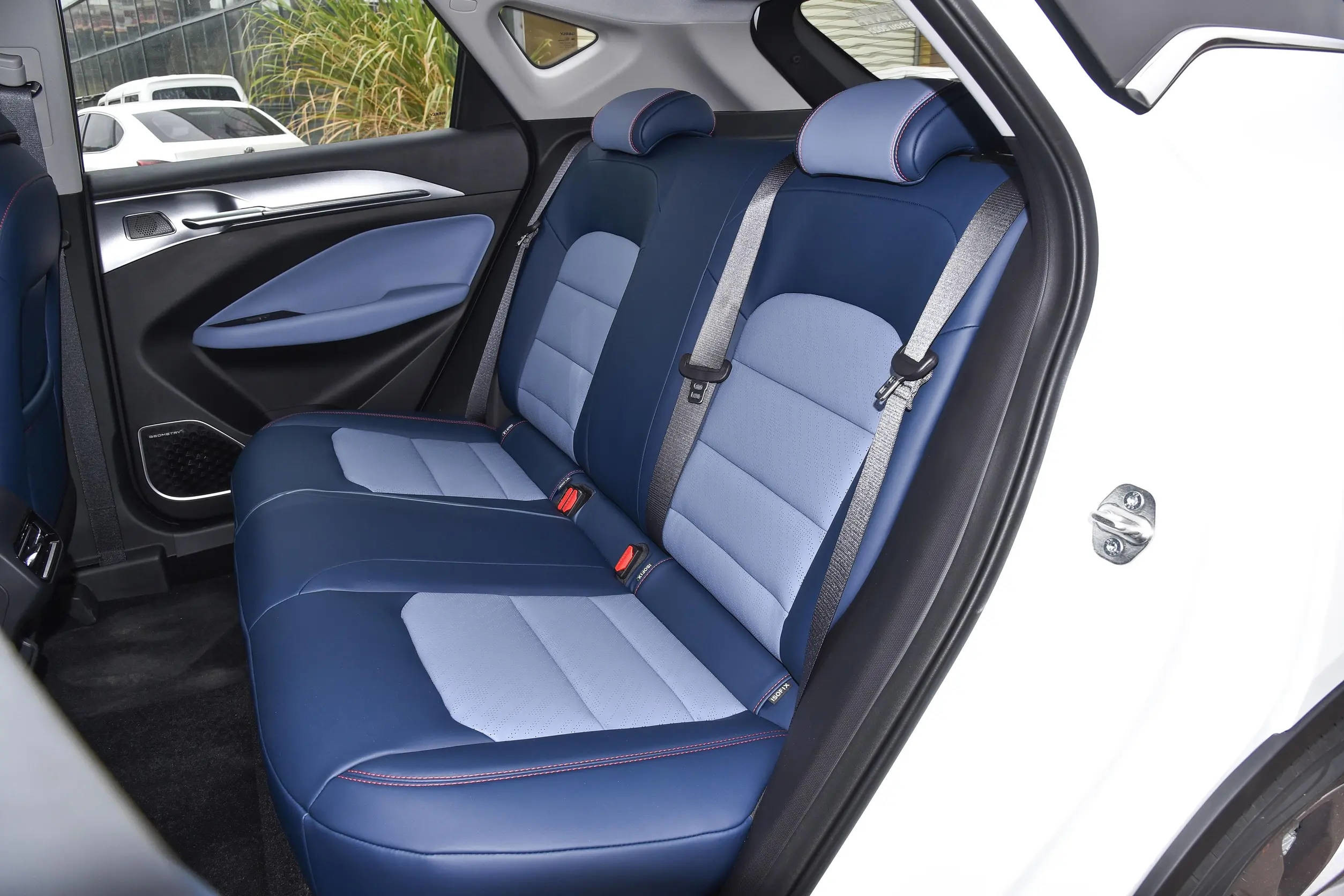 New Electric Cars Geely Atlas M6 Model 5 Seats 450km Long Distance Battery Life
