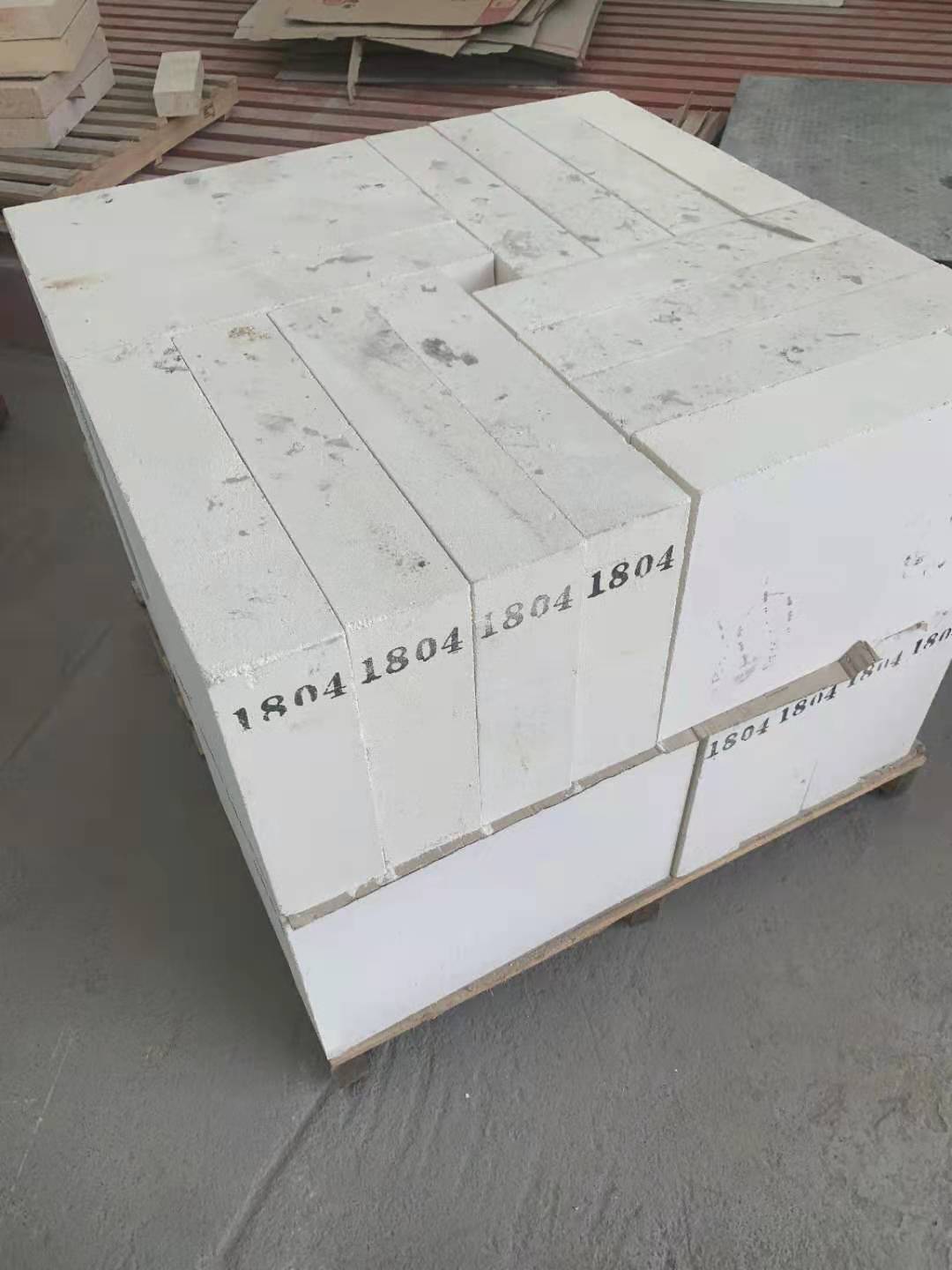 60-65% Alumina Content Sillimanite Brick for Glass Furnace and Fiber Glass Kiln Direct