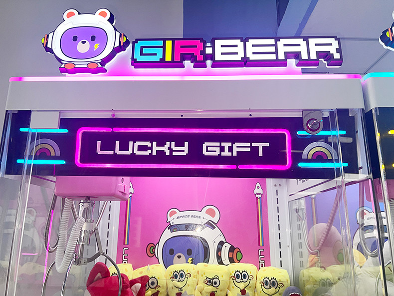 New Series Arcade Crane Claw Coin-Operated claw crane Machine for Sale Hot Selling Game Amusement Function