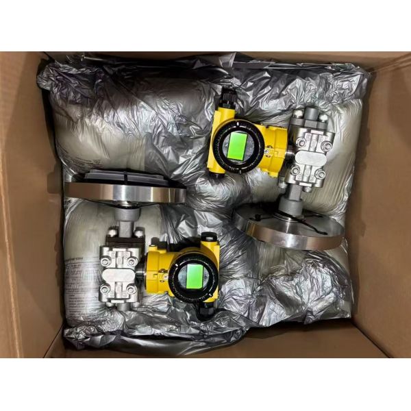 Easy Install Single Flange Pressure Transmitter Universal Housing Corrosion Resistant For Gas / Liquid / Steam