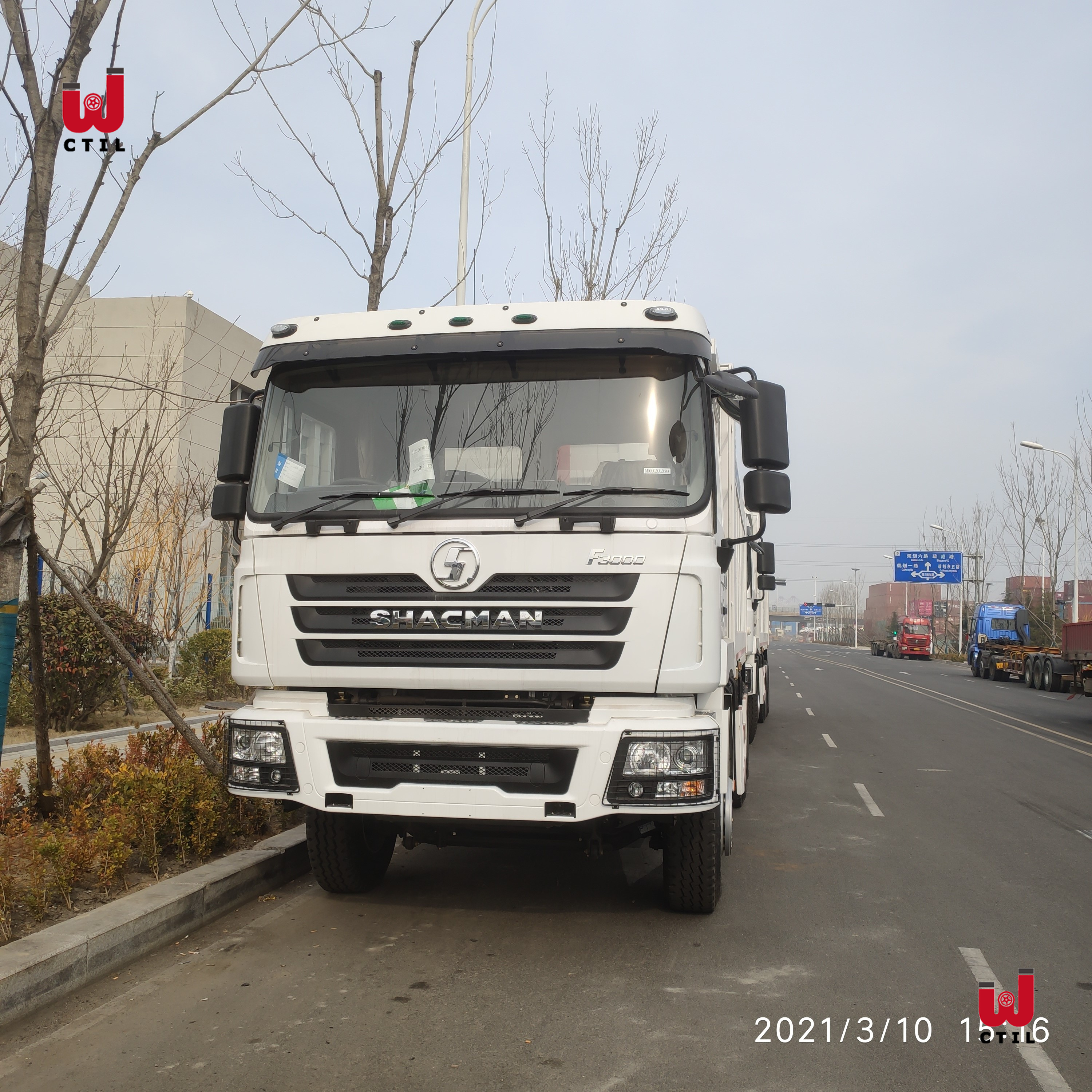 Tipper truck