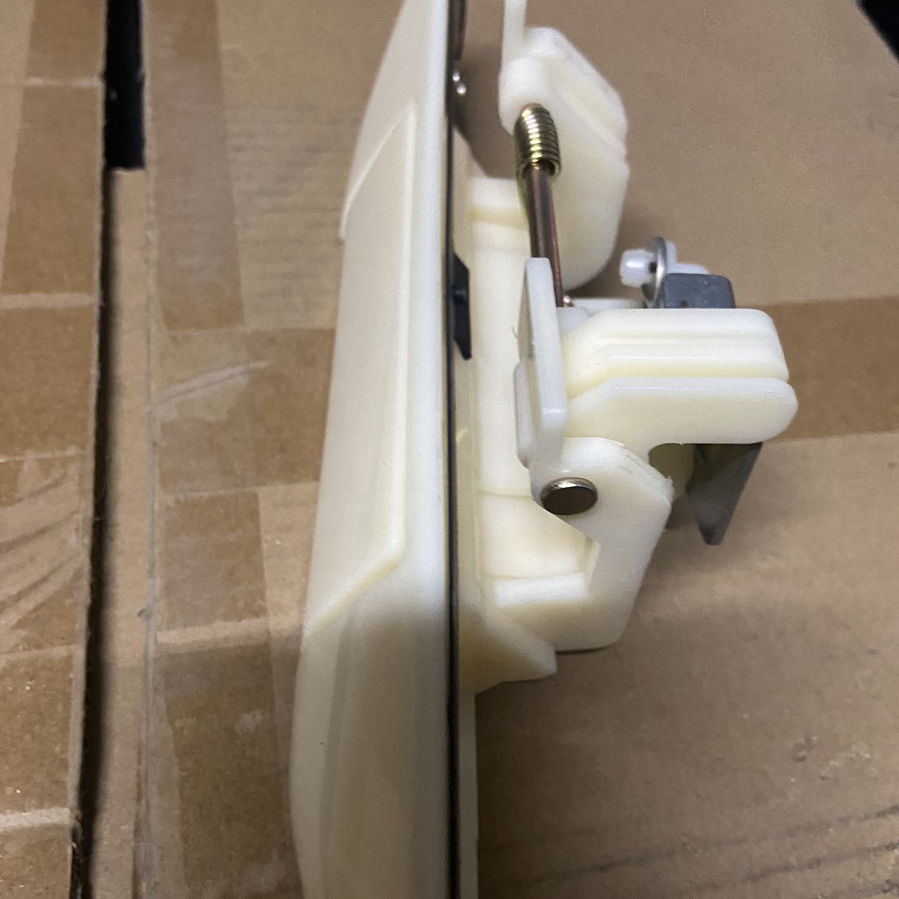 Rear Door Handle for Maxus T60 C00100162 Whole Sale Tailgate Tail Door