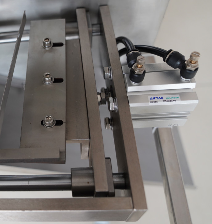 CE Hardware Screw Counting Packing Machine Nuts Bolts Counting And Packaging Machine