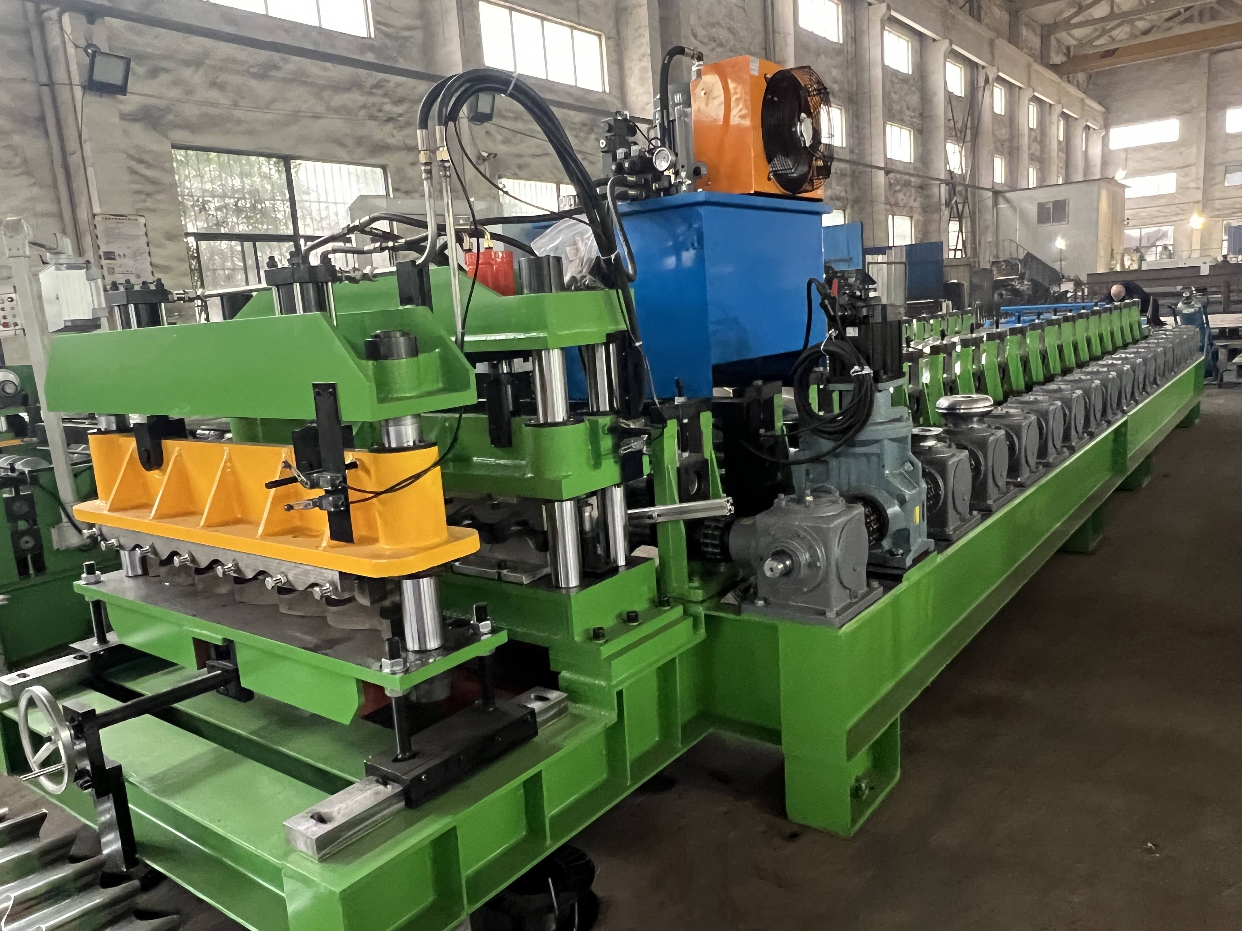 PPGI Color Painted Glazed Roof Tile Roll Forming Machine For 0.4-0.6mm