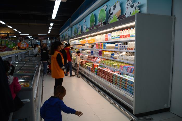 Customized refrigerated storage products freezer chamber
