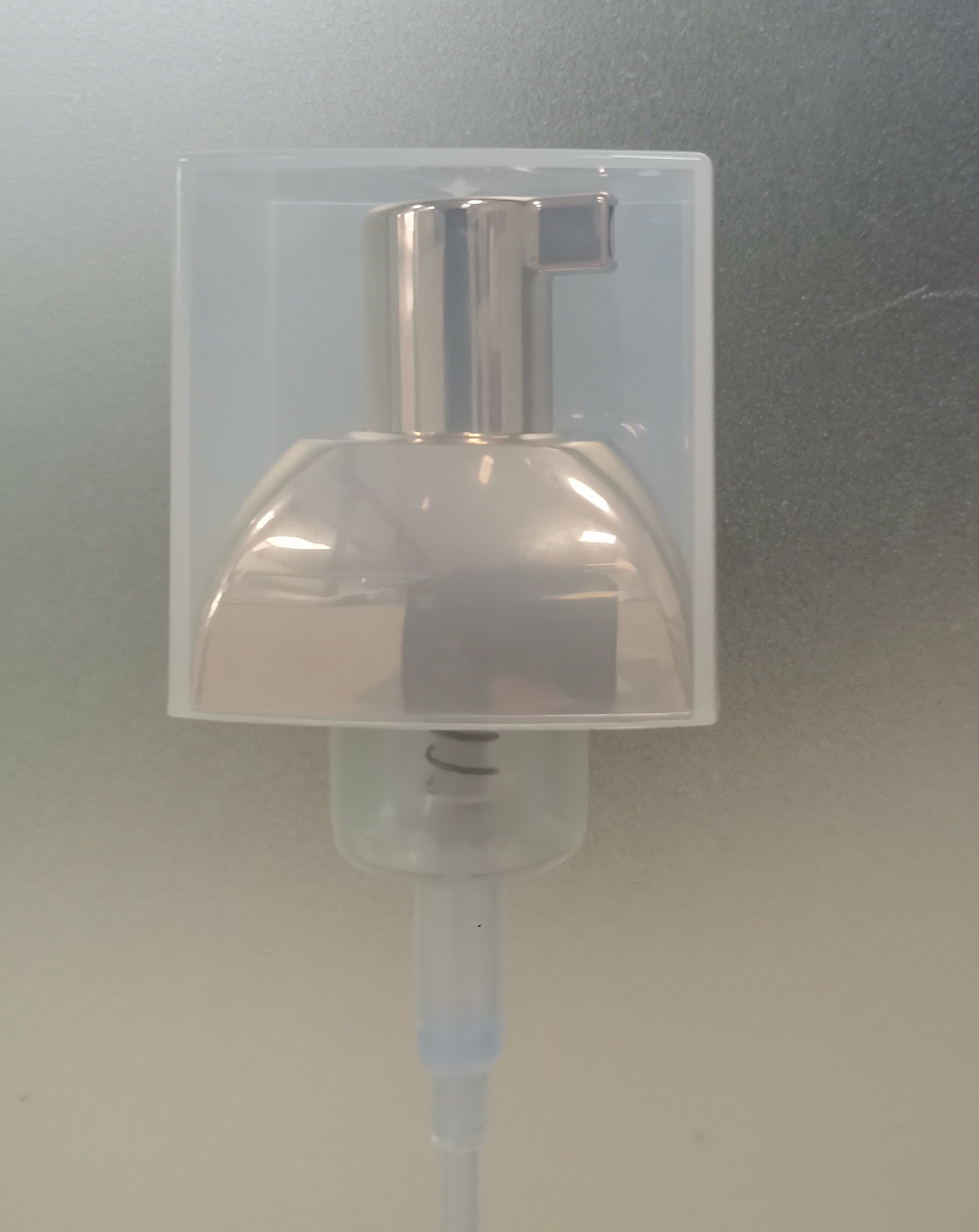 Second Generation Smooth Cosmetic Bottle With Clear Overcap Attractive Shape Gasket 304/316 Spring