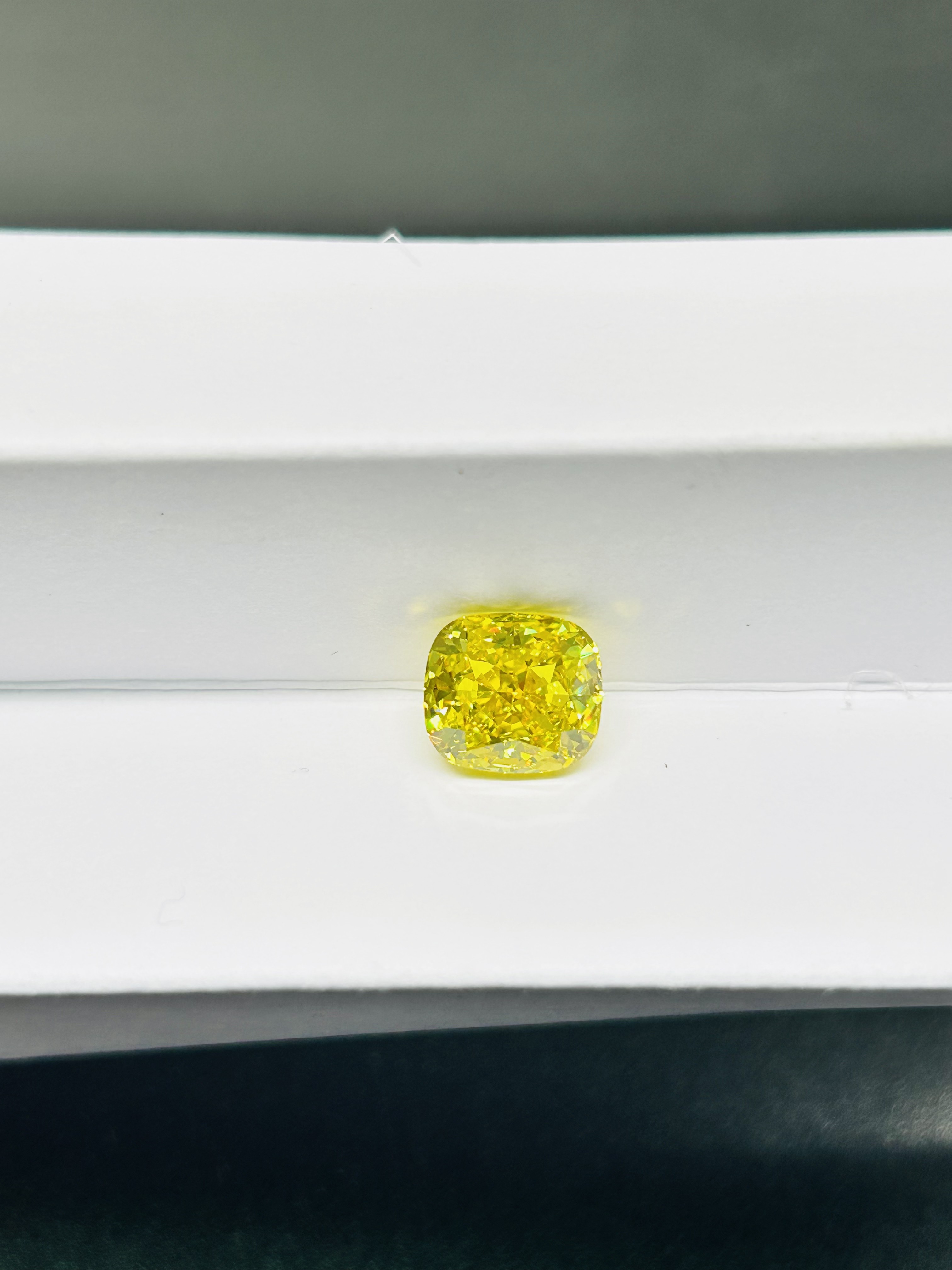 HPHT Synthetic Loose Lab Created Fancy Vivid Yellow Diamond Cushion Cut 3.51ct